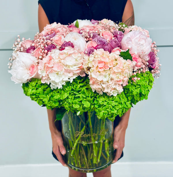 Elegant Blush Bouquet - PRE ORDER 24H IN ADVANCE