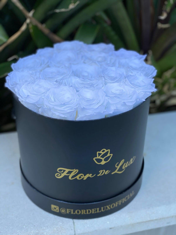 Medium Black Round Box - Preserved Roses - Flor De Lux